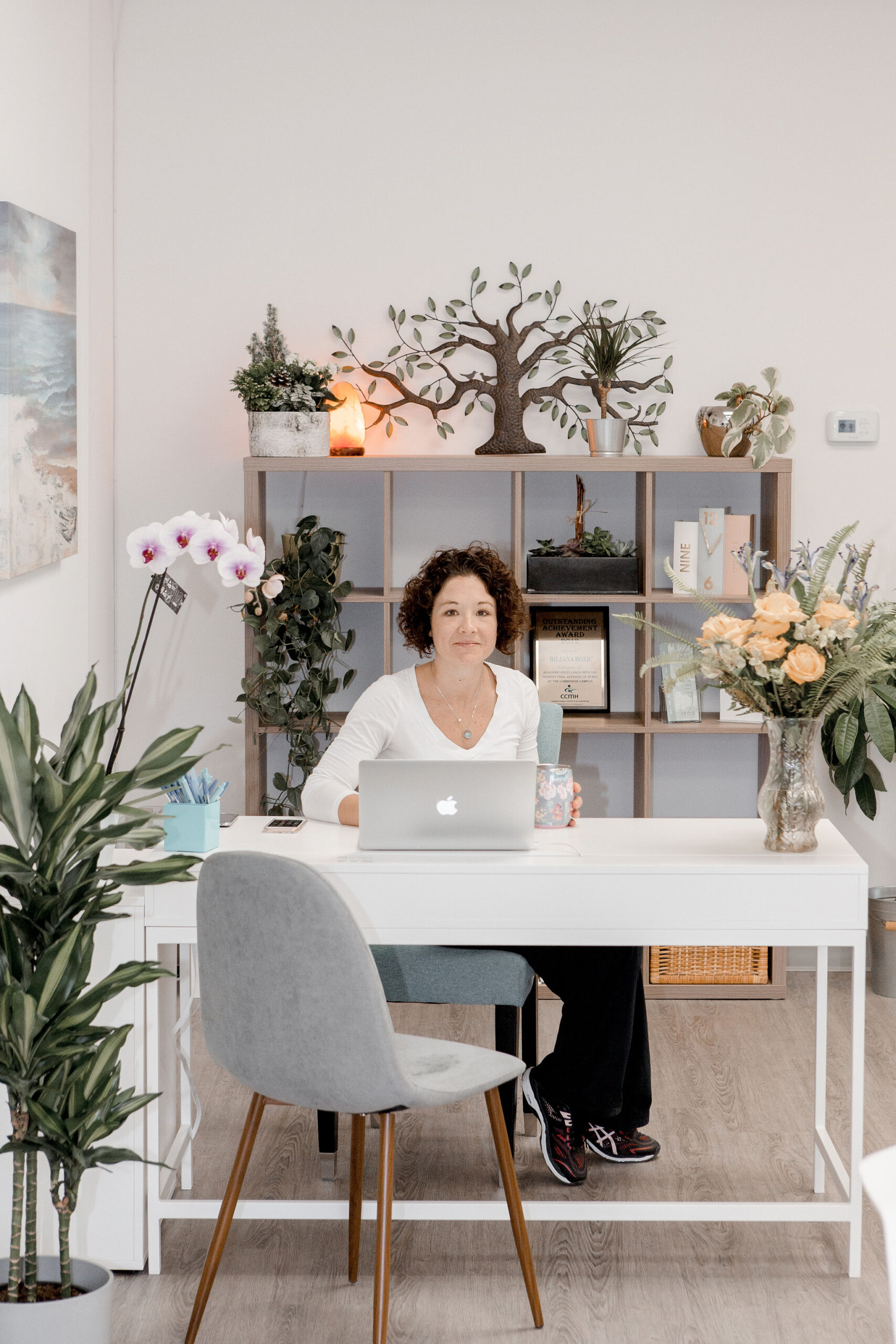 Lisa De Souza Massage Therapist Front Desk